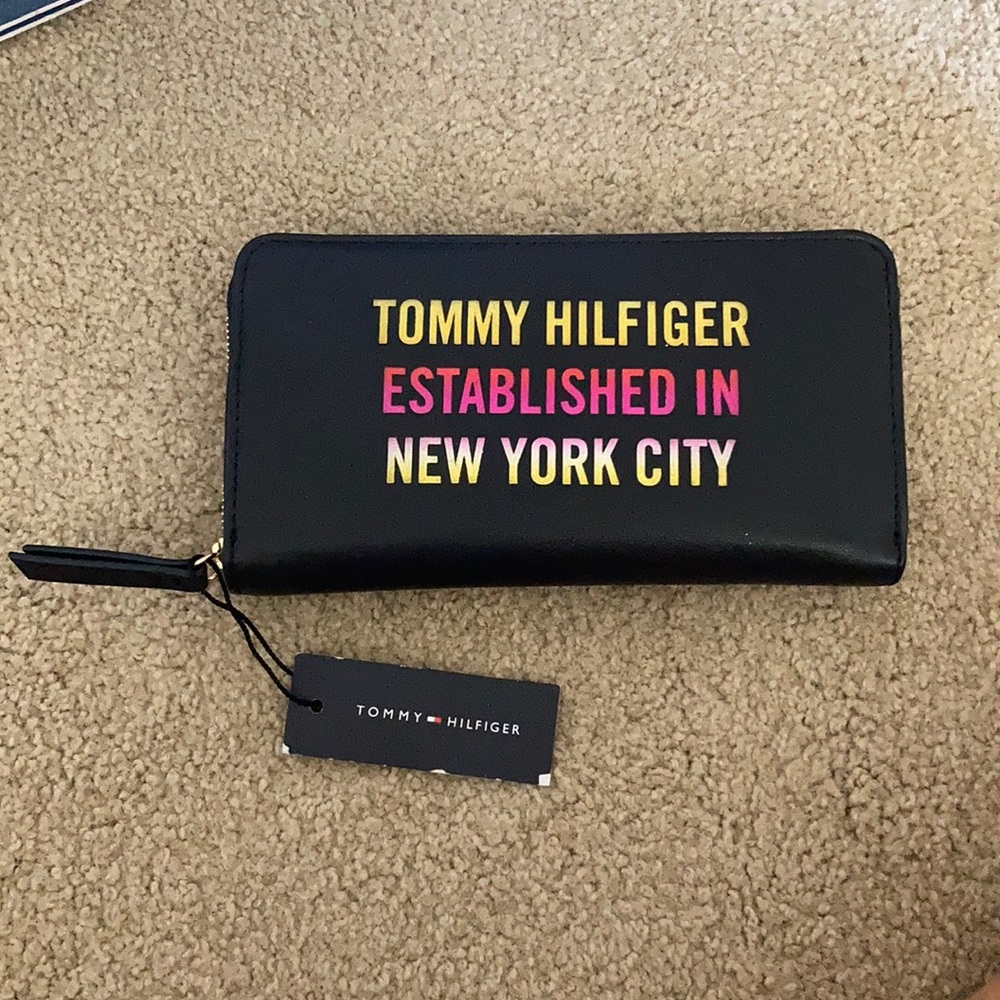 TOMMY HILFIGER WALLET